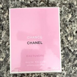 CHANEL Chance Eau Tendre in Pink Packaging